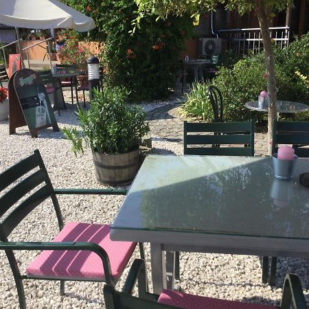 Vasszécseny Stoger Panzio B&B 외부 사진